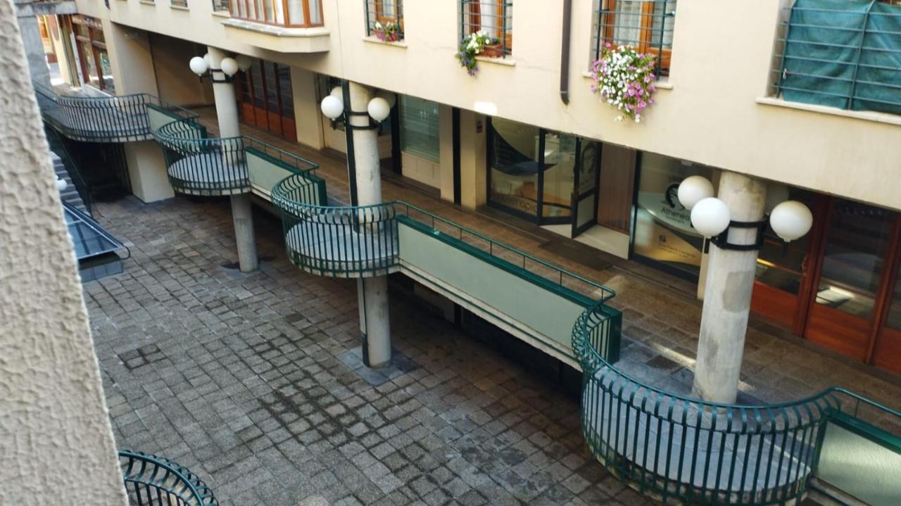 Apartamento Sansoain Jaca Exterior foto